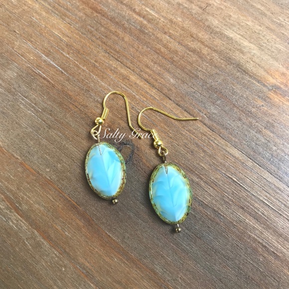 Turquoise waves handmade earrings - Picture 2 of 5